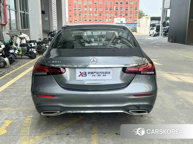 Mercedes-Benz E-class id 4260866 из Китая 15