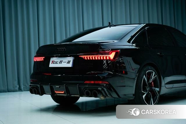 Audi A6L id 4242218 из Китая 9