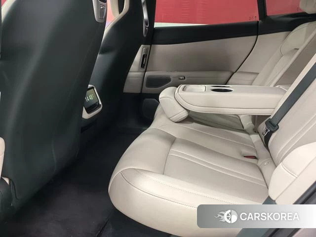 Xiaomi Car Xiaomi YU7 id 3968855 из Китая 8