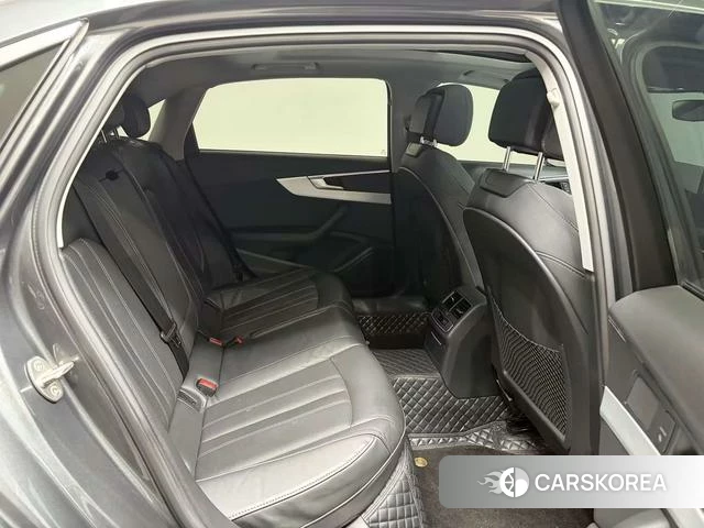 Audi A4L id 4299893 из Китая 13