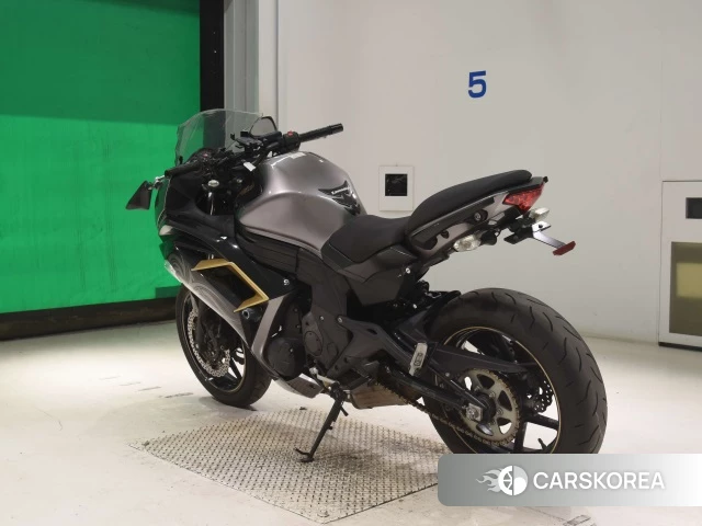 Kawasaki NINJA 400 ABS id 4373866 из Японии 8