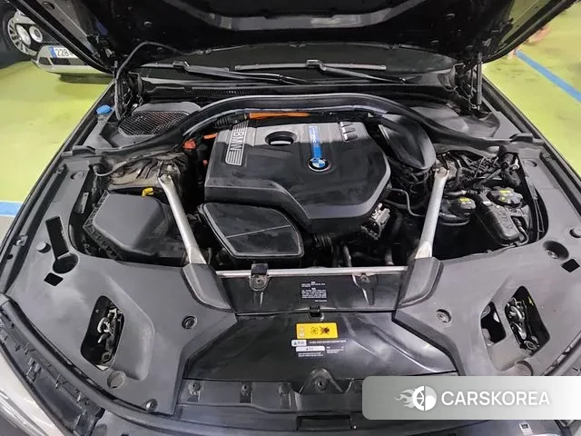 BMW 5 Series (G30) id 3694952 из Кореи 14