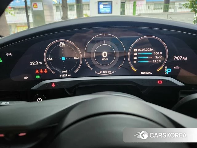 Porsche Taycan id 4561516 из Кореи 14