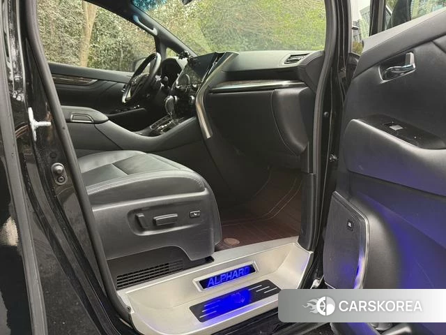 Toyota Elfa id 4299800 из Китая 9
