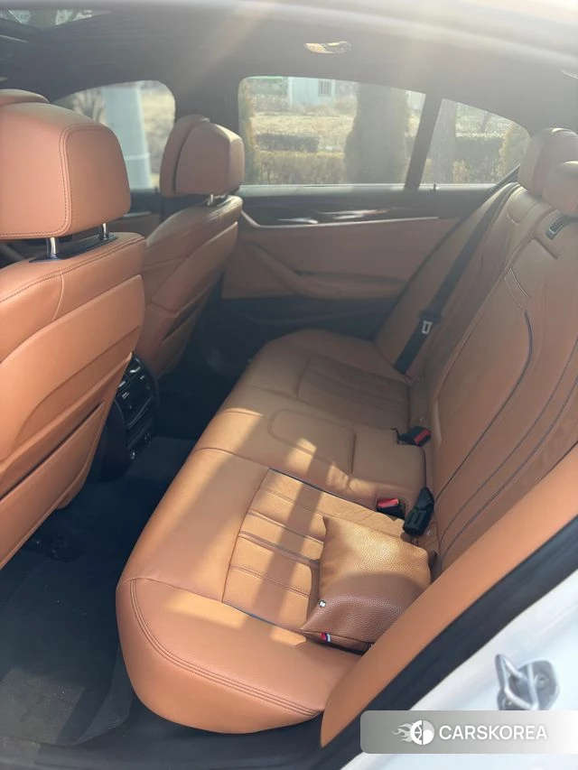 BMW 5 Series (G30) id 4423985 из Кореи 8