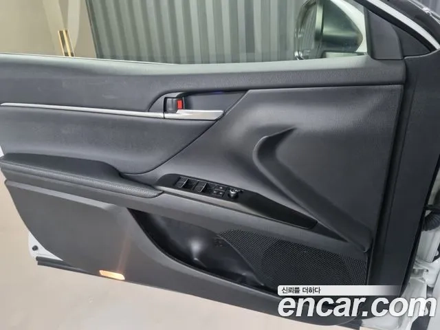 Toyota Camry (XV70) id 2934797 из Кореи 17