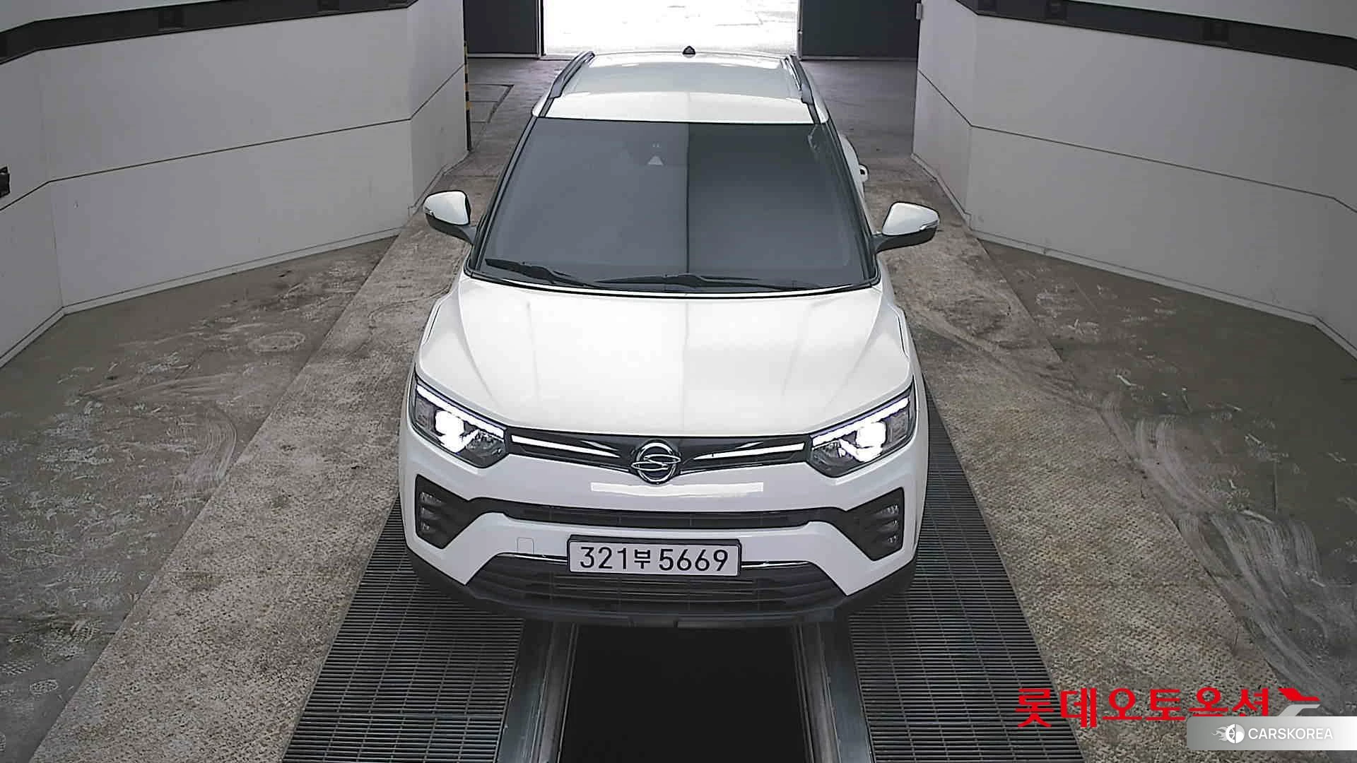 SsangYong Tivoli id 3869460 из Кореи 36