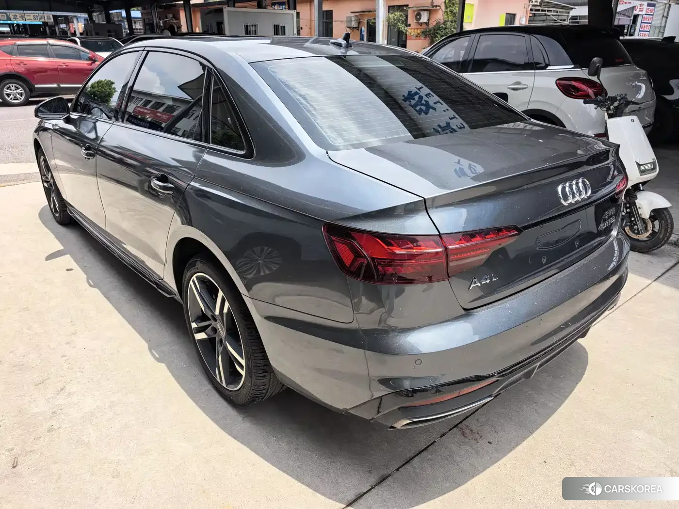 Audi A4L id 4601920 из Китая 13