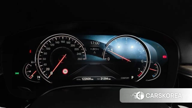 BMW 5 Series (G30) id 3917182 из Кореи 18