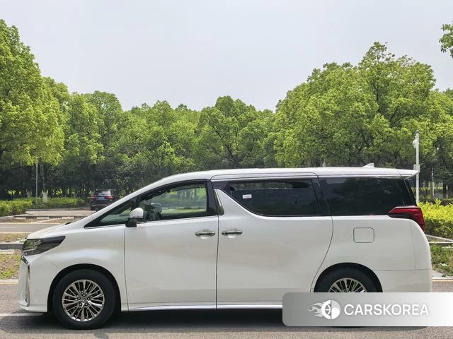 Toyota Elfa id 4365665 из Китая 13