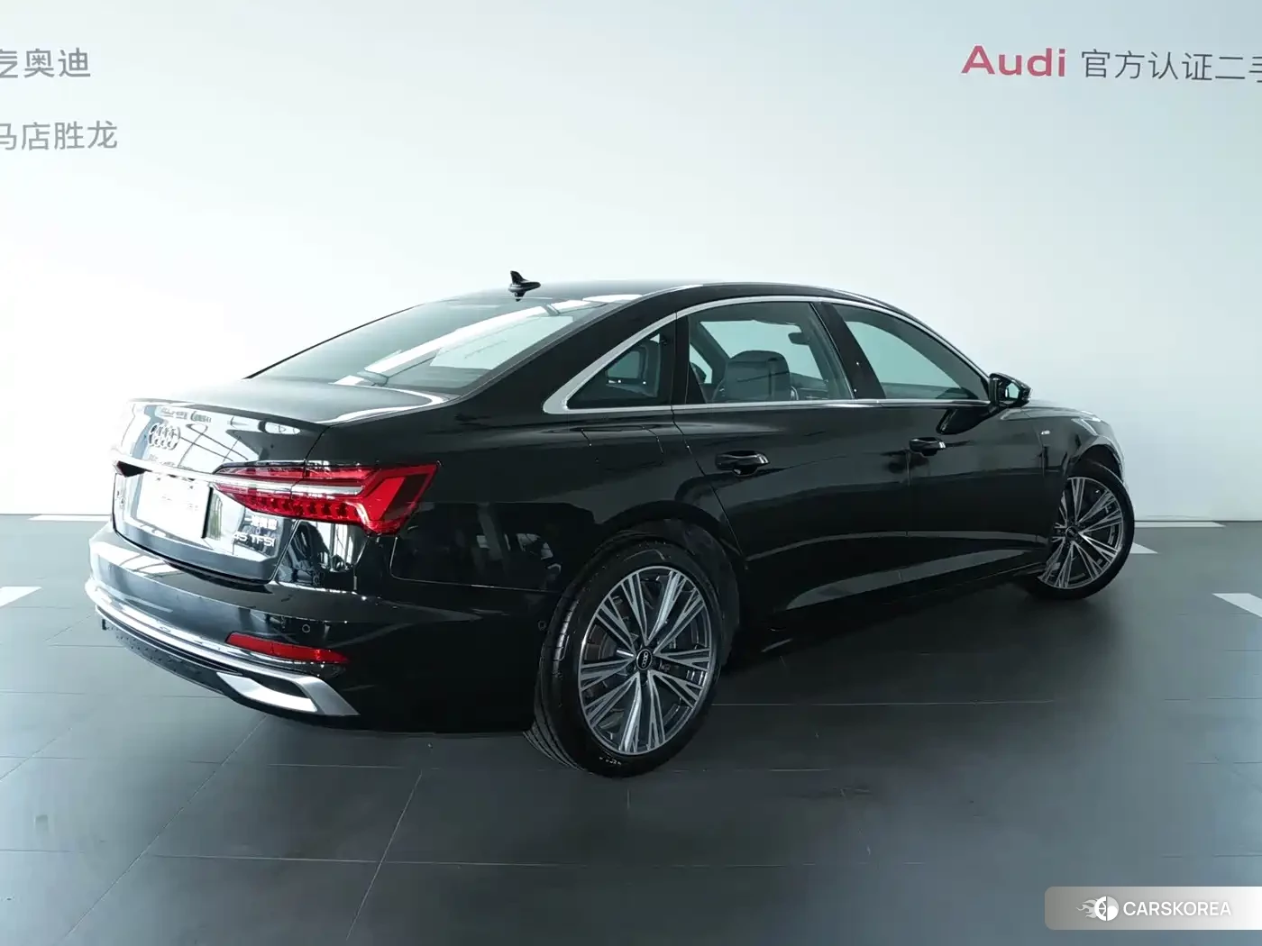 Audi A6L id 4649354 из Китая 8
