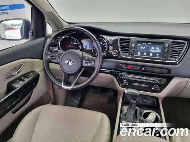 Kia The New Carnival id 2937073 из Кореи 18