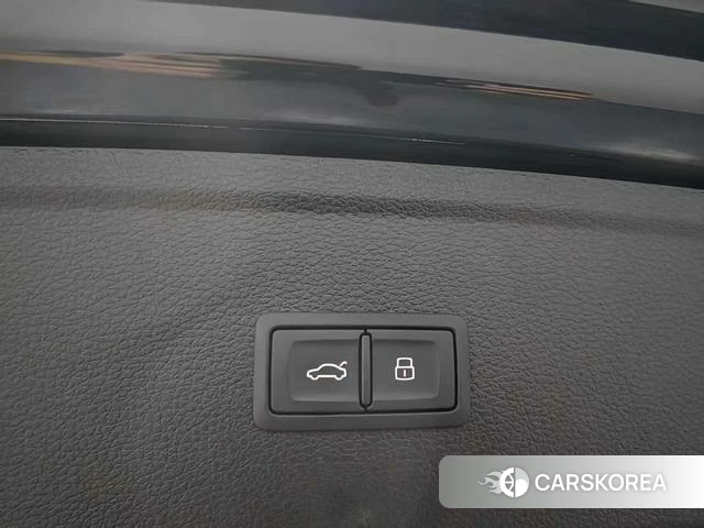 Audi Q5L id 4353047 из Китая 15