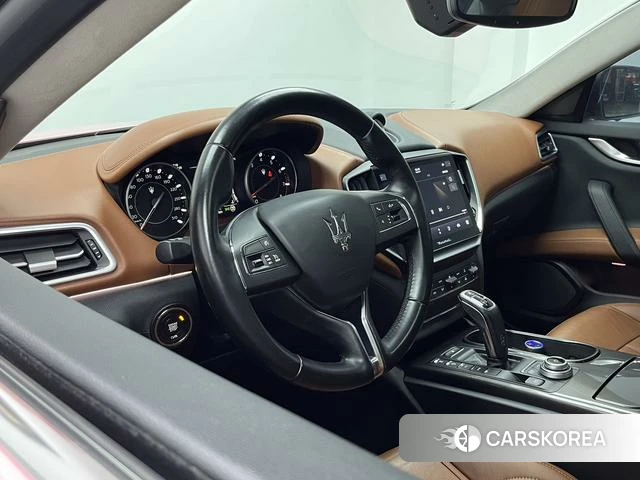 Maserati Ghibli id 4215056 из Китая 15