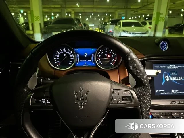 Maserati Ghibli id 3000364 из Кореи 13
