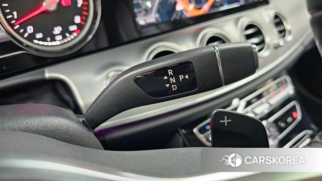 Mercedes-Benz E-Class W213 id 4620158 из Кореи 28