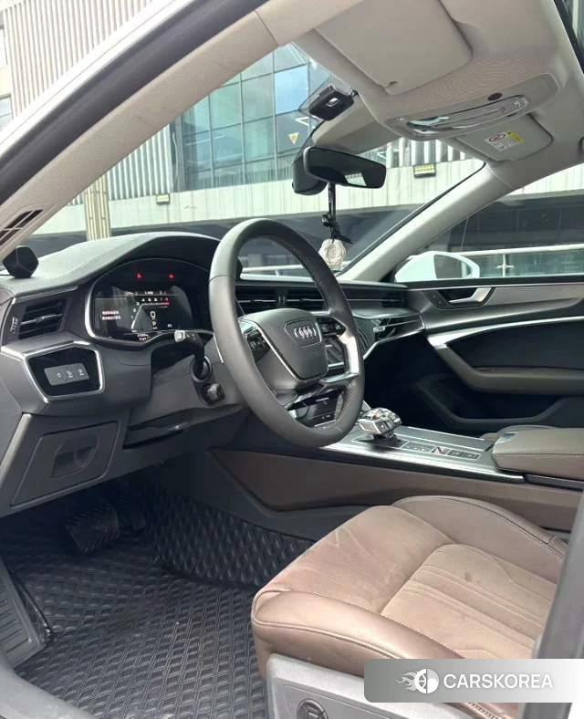 Audi A7L id 4278541 из Китая 8