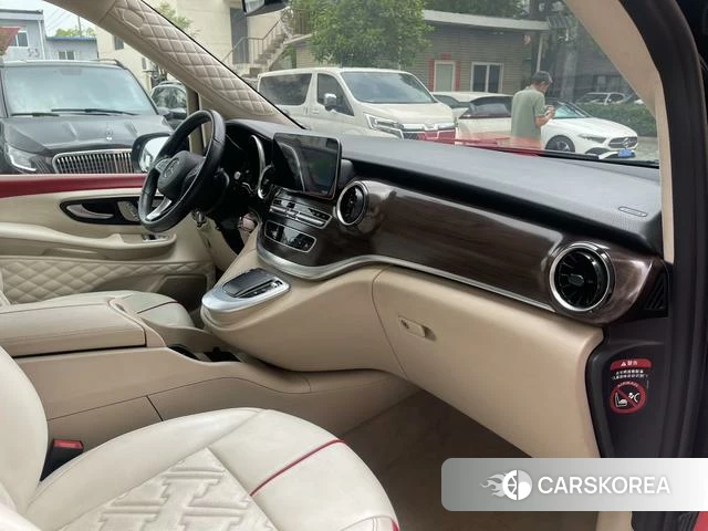 Mercedes-Benz V-class id 4359634 из Китая 20