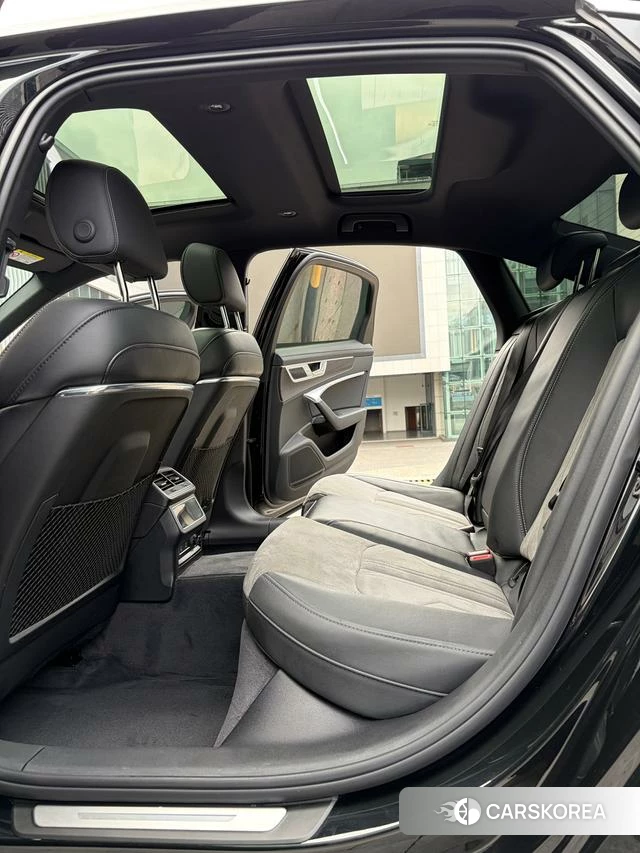 Audi A6L id 4290438 из Китая 13