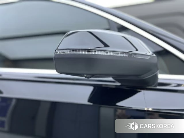 Audi Q7 id 4208048 из Китая 30