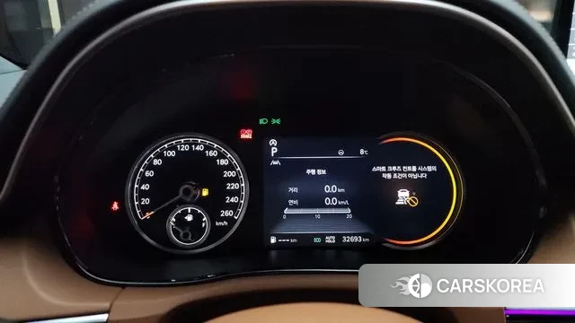 Genesis GV70 id 3478705 из Кореи 18