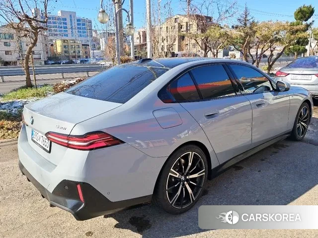 BMW 5 Series (G60) id 3451875 из Кореи 18