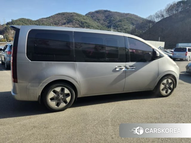 Hyundai Staria id 4624990 из Кореи 18