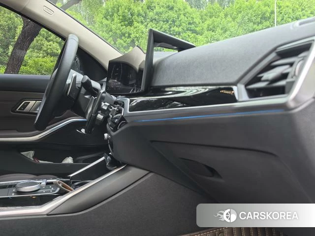 BMW 3 series id 4306841 из Китая 16