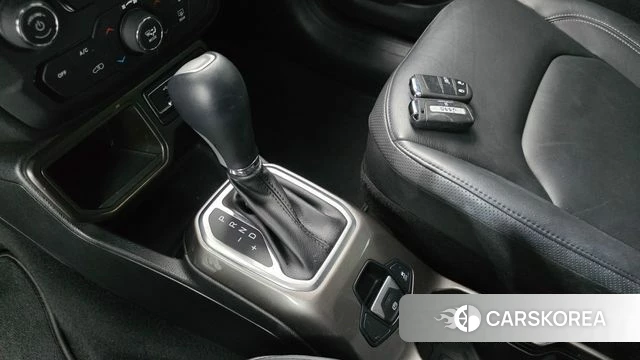 Jeep Renegade id 3966042 из Кореи 18