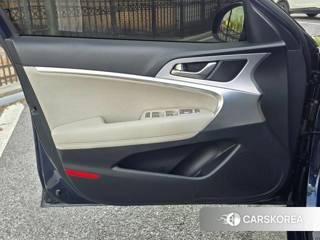 Genesis G70 id 4232865 из Кореи 18