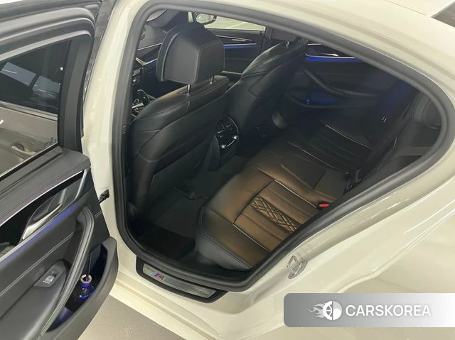 BMW 5 Series (G30) id 3861141 из Кореи 18