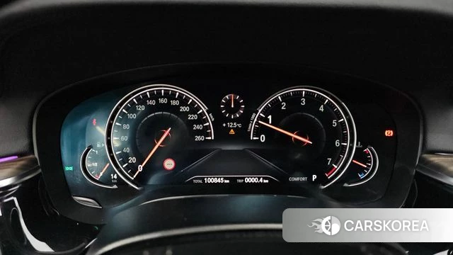 BMW 5 Series (G30) id 3845385 из Кореи 18