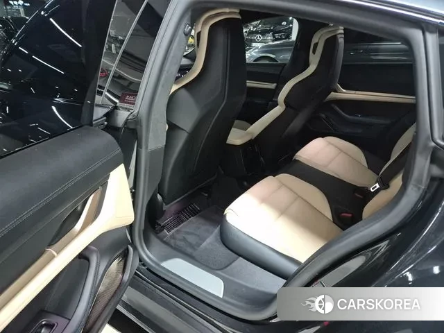 Porsche Taycan id 3685540 из Кореи 18