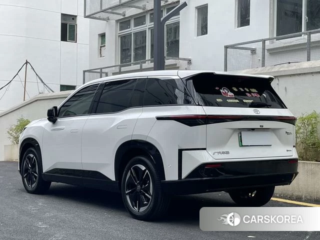 Toyota Platinum Wisdom 3X id 4314446 из Китая 8