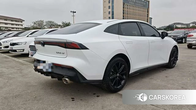 Chang'an UNI-V id 4394006 из Китая 8