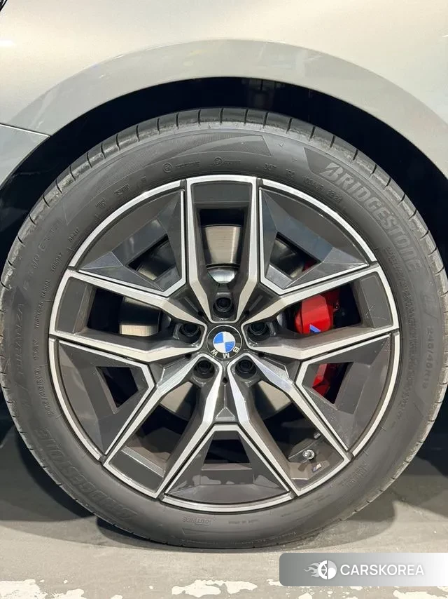 BMW 5 Series (G60) id 3629098 из Кореи 9