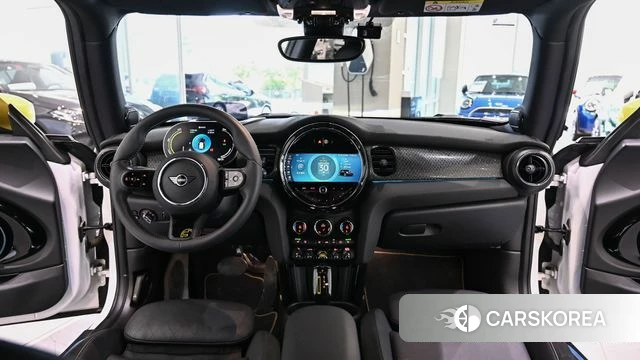 Mini Cooper Electric id 4654690 из Кореи 18