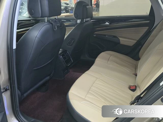 Volkswagen Passat id 4209917 из Китая 12