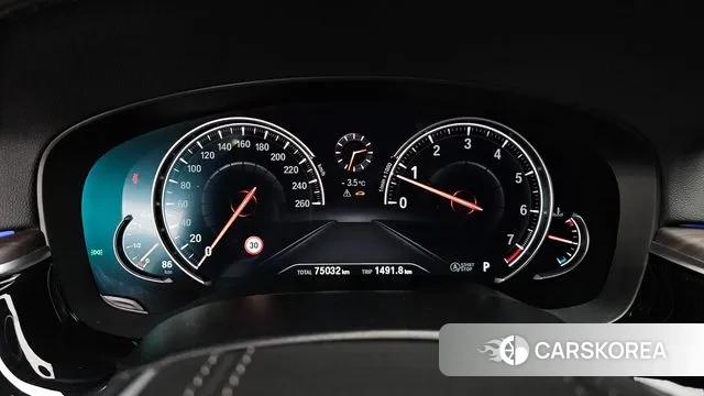 BMW 5 Series (G30) id 3617346 из Кореи 18