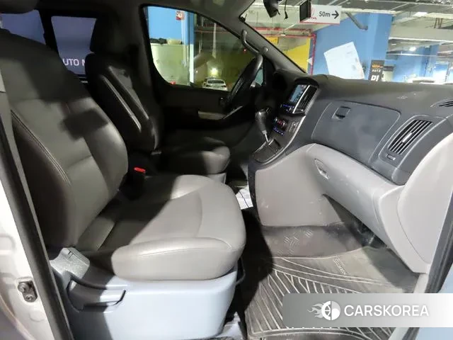 Hyundai The New Grand Starex id 3714052 из Кореи 18