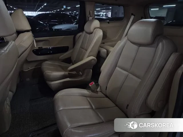 Kia All New Carnival id 3292472 из Кореи 17