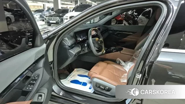 BMW 5 Series (G60) id 3200858 из Кореи 18