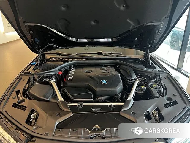 BMW 5 Series (G30) id 3043183 из Кореи 17