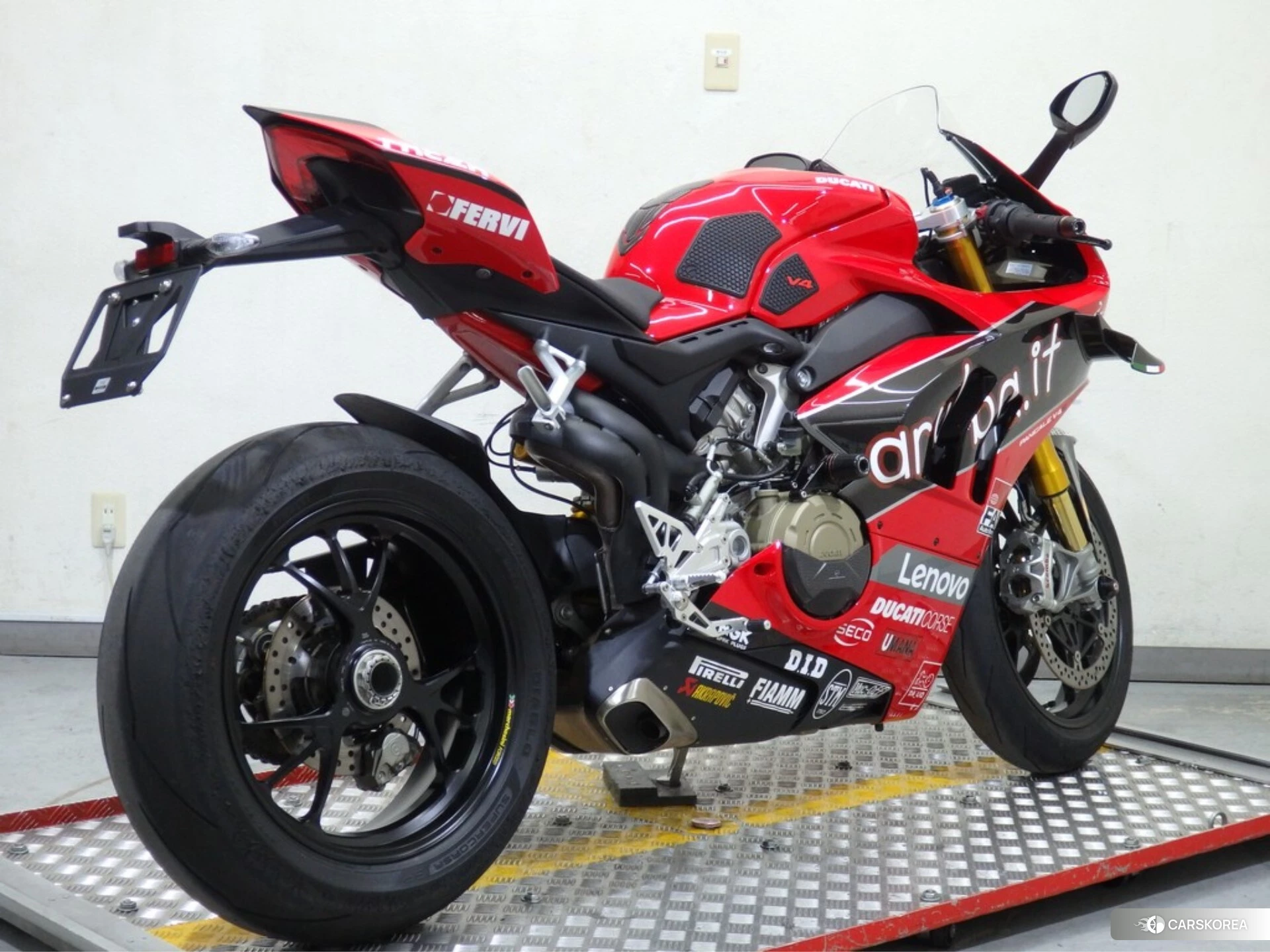 Ducati PANIGALE V4 S id 4373855 из Японии 8