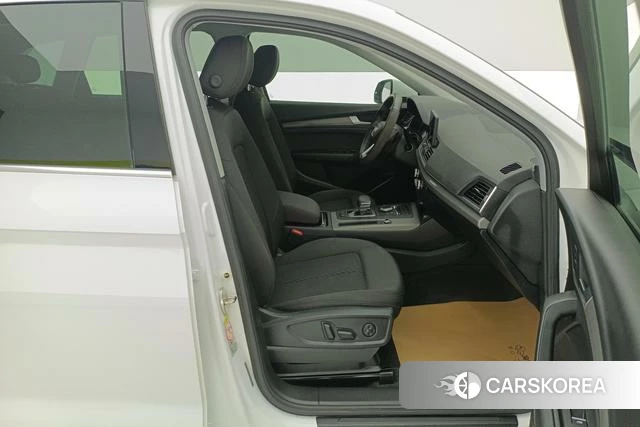 Audi Q5L id 3782653 из Китая 15