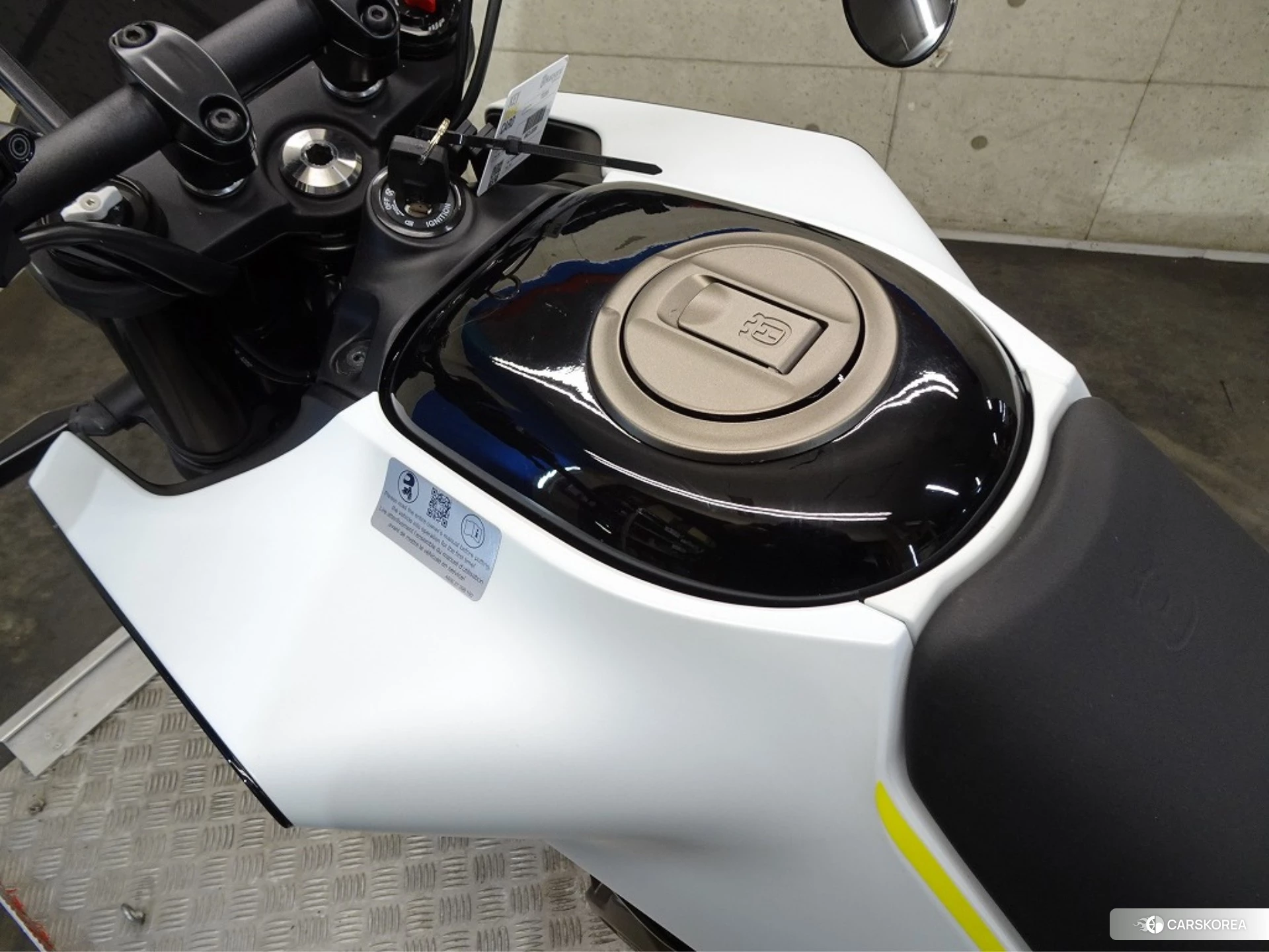 Husqvarna VITPILEN 401 id 3939705 из Японии 29