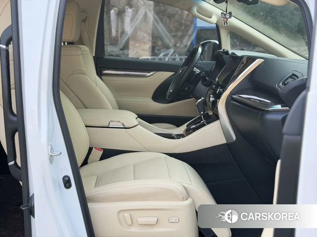 Toyota Elfa id 4328529 из Китая 18