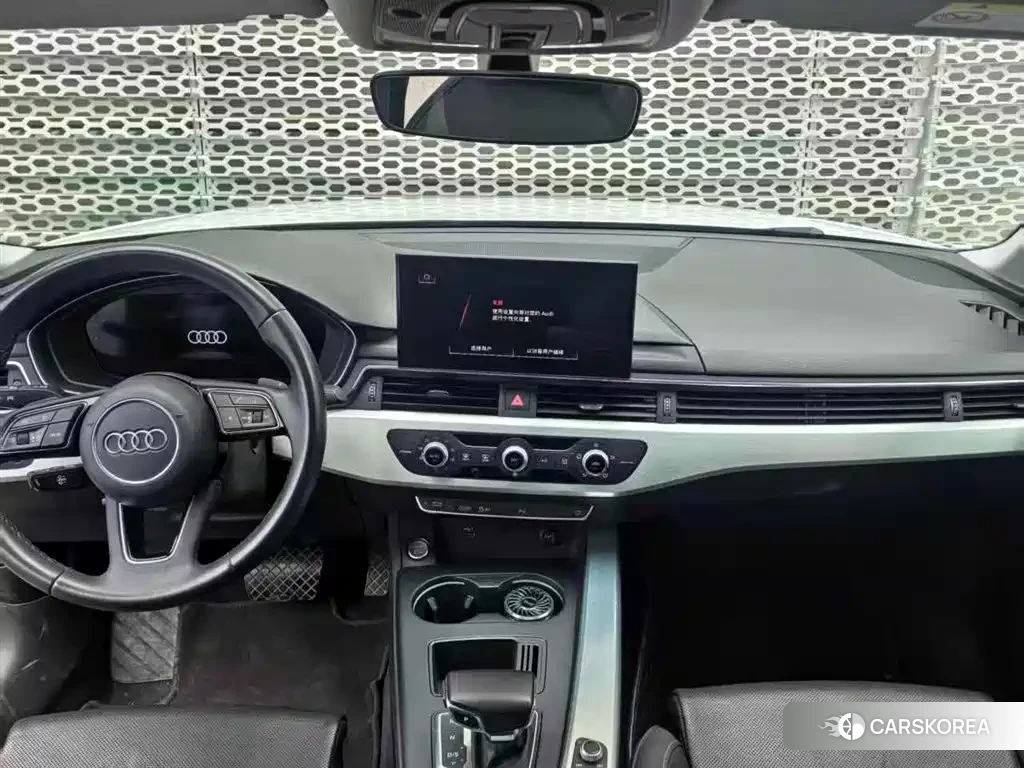 Audi A4L id 4548068 из Китая 8