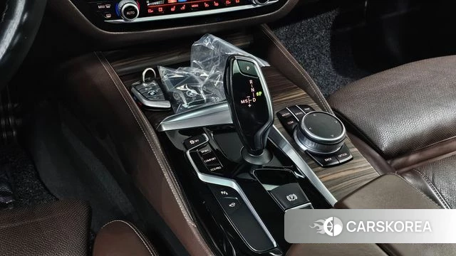 BMW 5 Series (G30) id 3867537 из Кореи 18