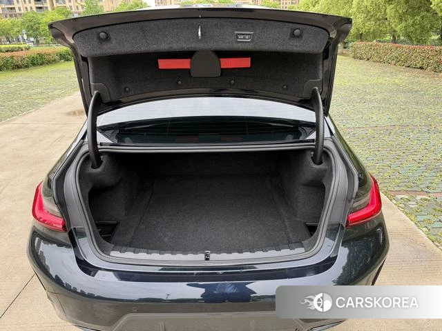 BMW 3 series id 4256558 из Китая 13